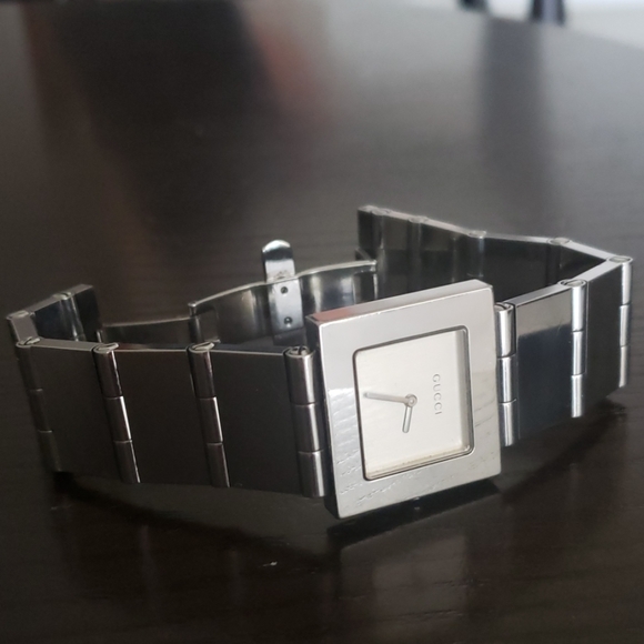 gucci square watch